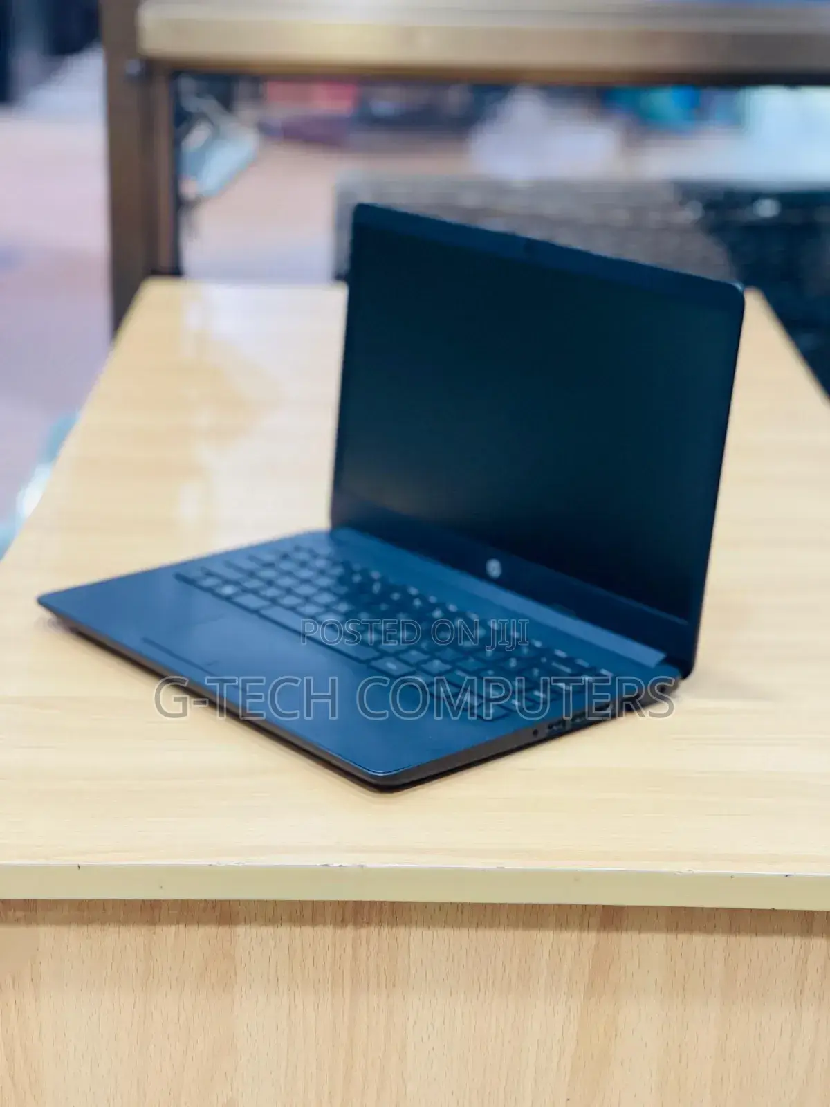 New Laptop HP Stream 14-cb130nr 8GB Intel Core i5 SSD 256GB