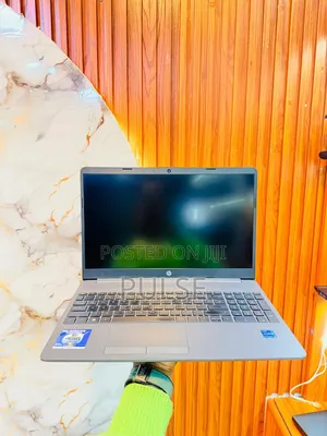 Laptop HP 250 G8 8GB Intel Core i5 SSD 256GB