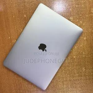 Laptop Apple MacBook Pro 2020 16GB Intel Core i5 SSD 512GB