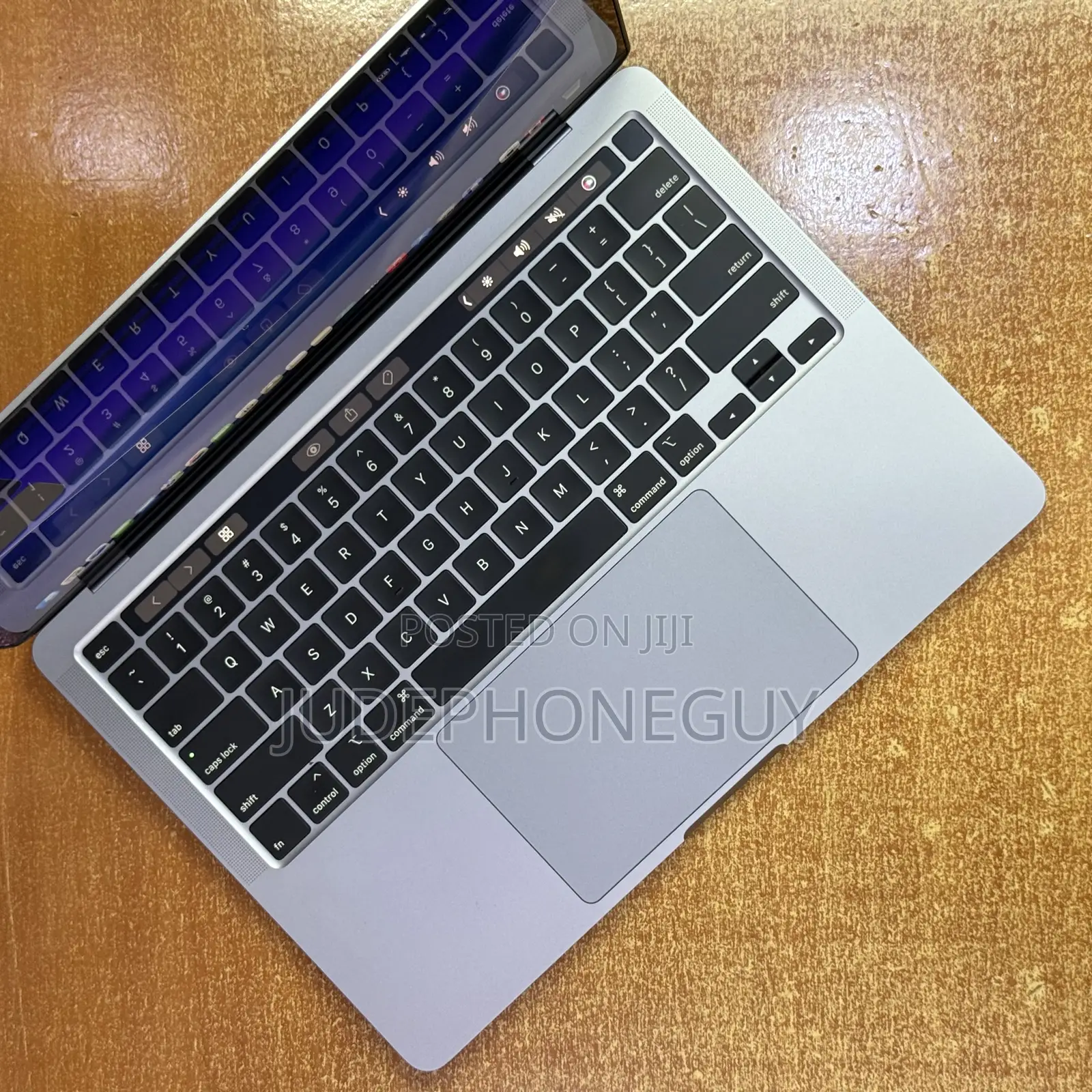 Laptop Apple MacBook Pro 2020 16GB Intel Core i5 SSD 512GB