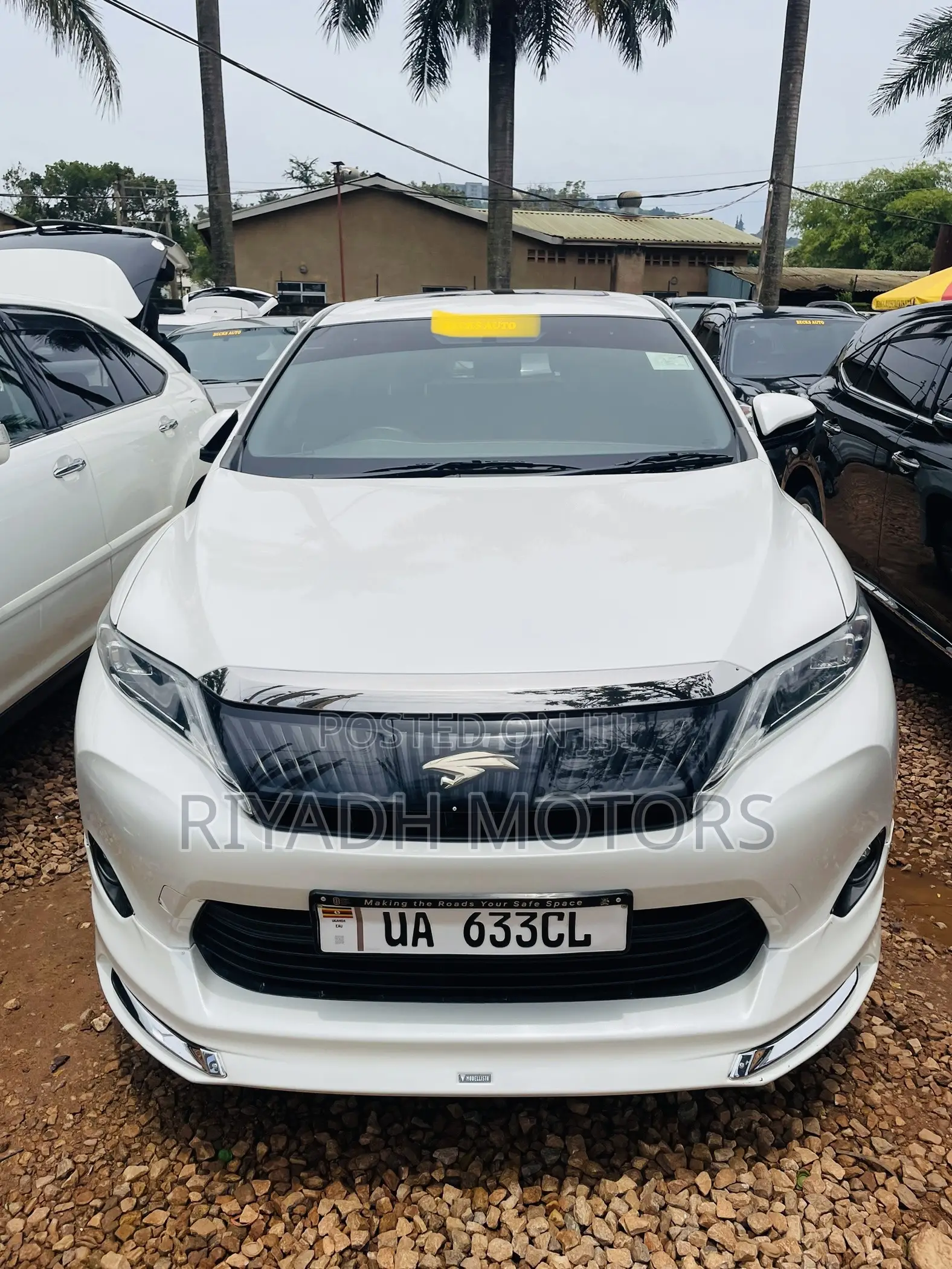 Toyota Harrier 2.0 2015 White