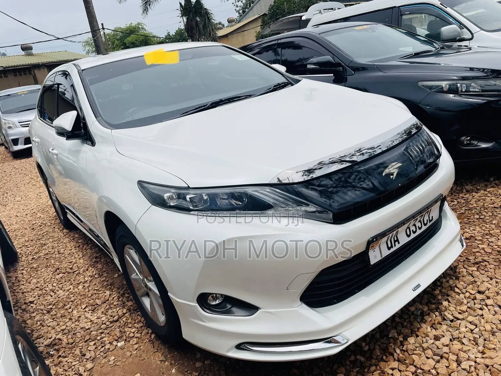 Toyota Harrier 2.0 2015 White