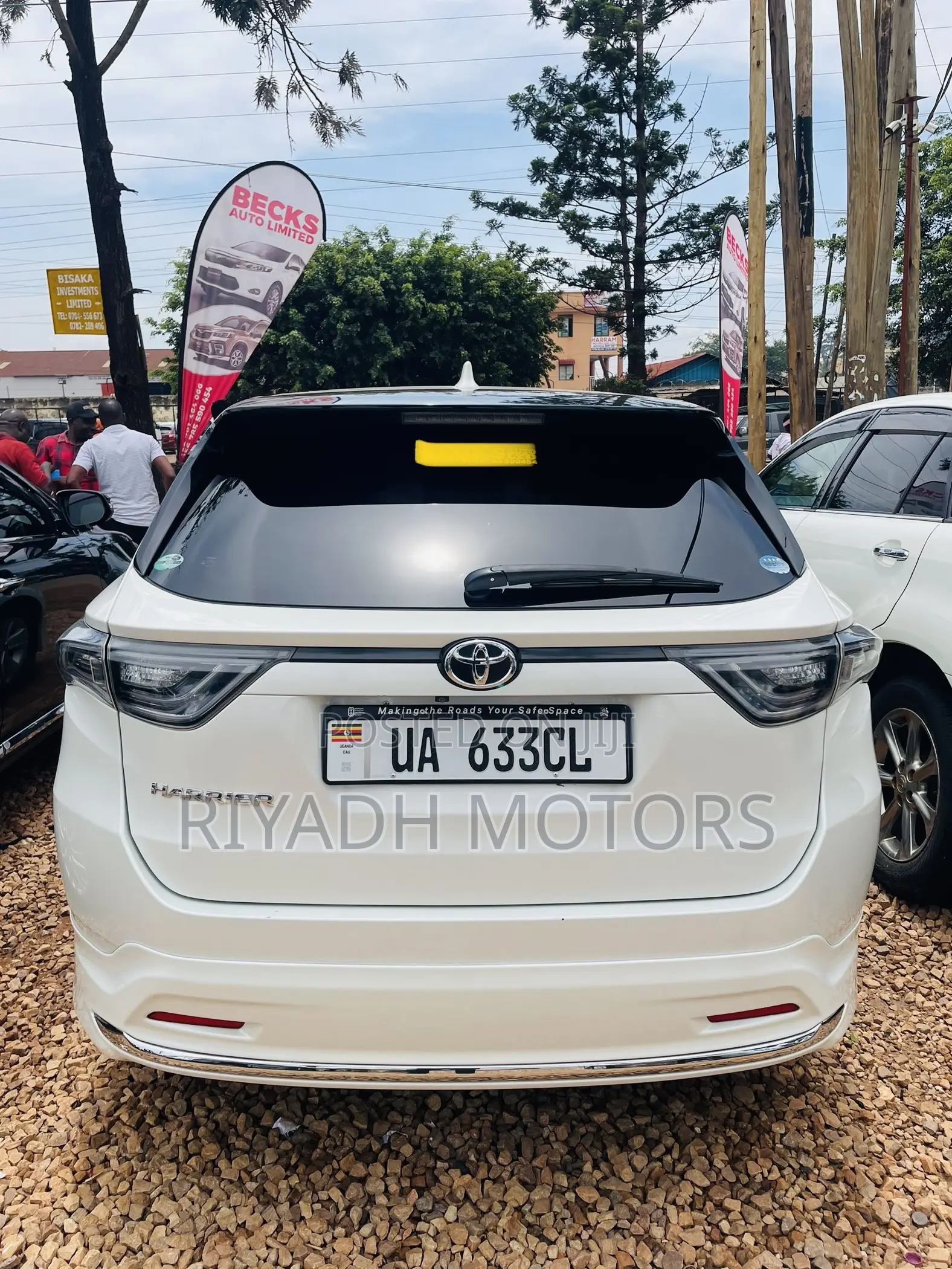 Toyota Harrier 2.0 2015 White