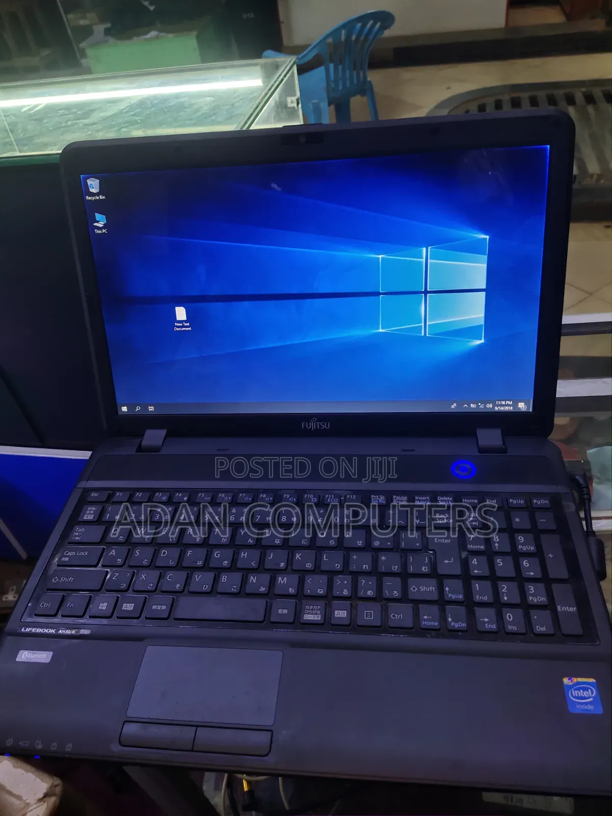 Laptop Fujitsu Lifebook AH530 4GB Intel Core i5 HDD 250GB
