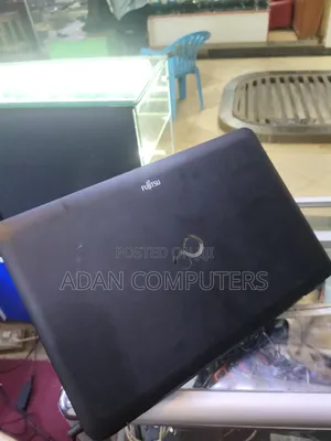 Laptop Fujitsu Lifebook AH530 4GB Intel Core i5 HDD 250GB