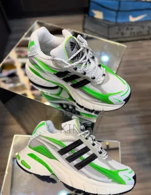 Adidas X Pharrell Williams Adistar Jellyfish Sneaker