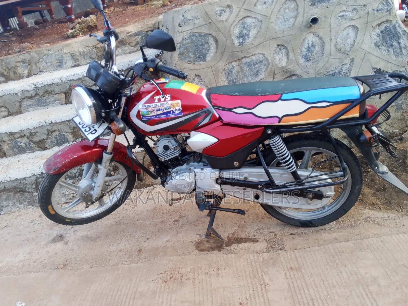 TVS HLX 125 2023 Red