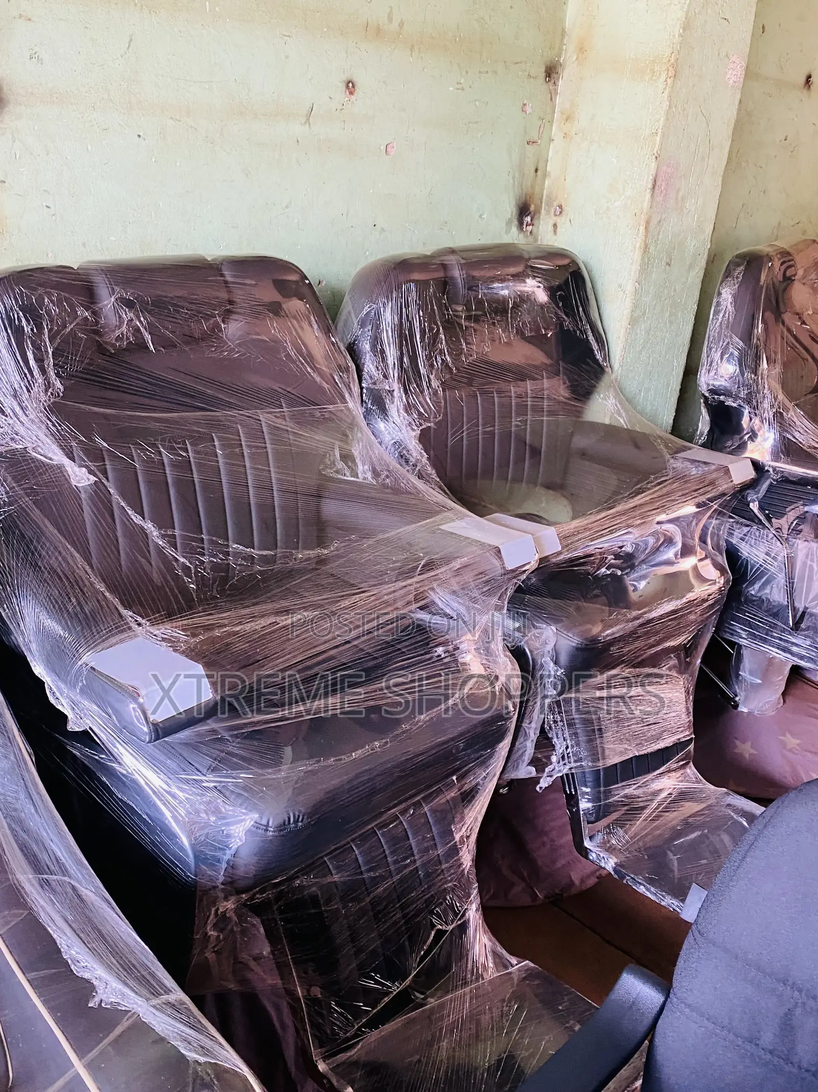 Nick -High Density -Barber Chair / Saloon Chair -090