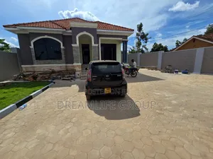 Furnished 5bdrm Mansion in Kira for sale