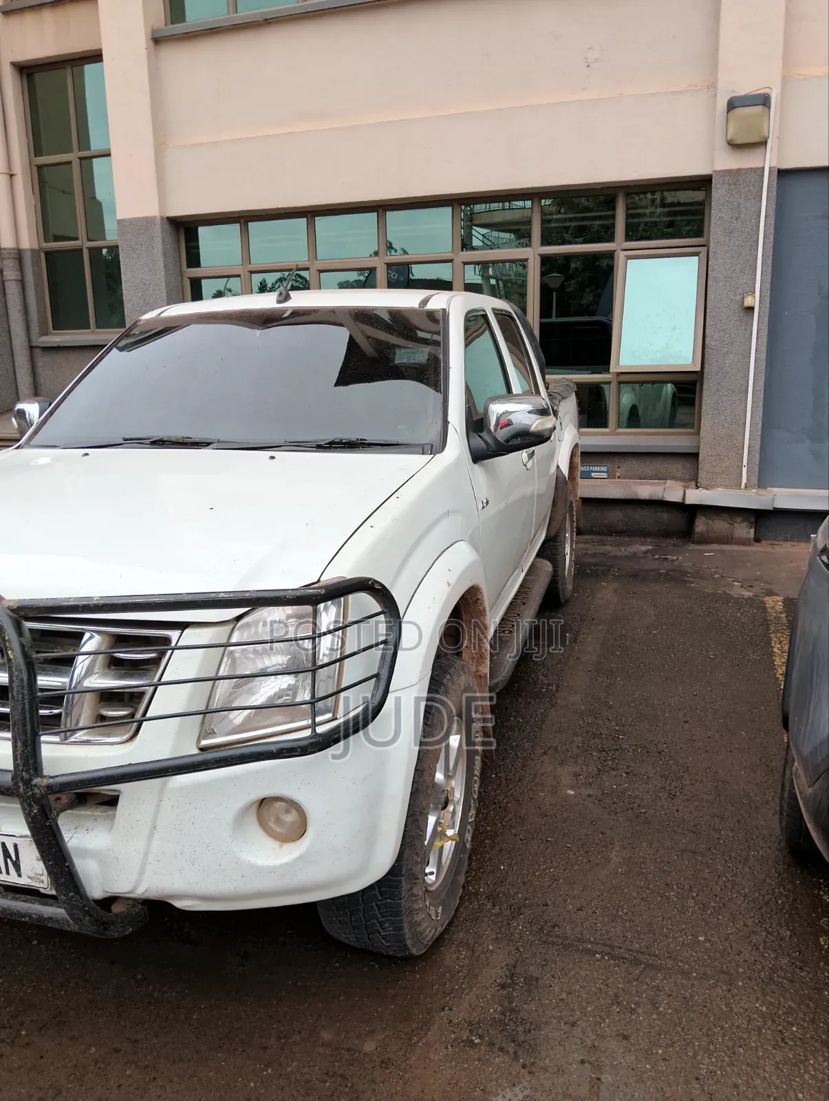 Isuzu D-MAX 2010 White