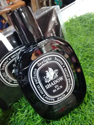 Shadow in Black Perfume