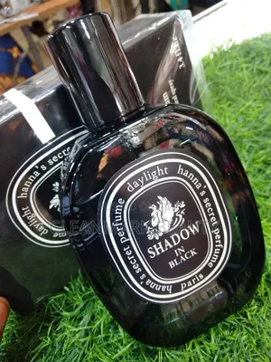 Shadow in Black Perfume