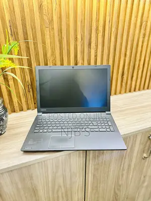 New Laptop Toshiba 4GB Intel Core i3 HDD 500GB