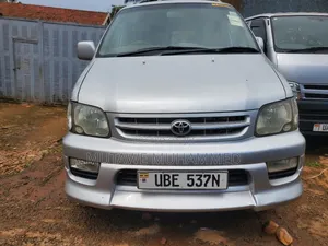 Toyota Noah 2006 Silver