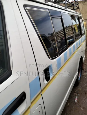 Toyota HiAce 2009 White