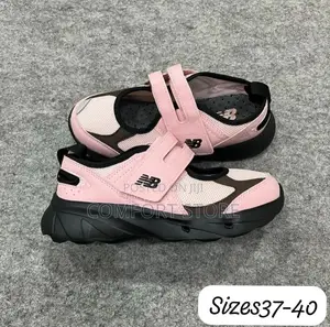 Ladies Shoes in Pink