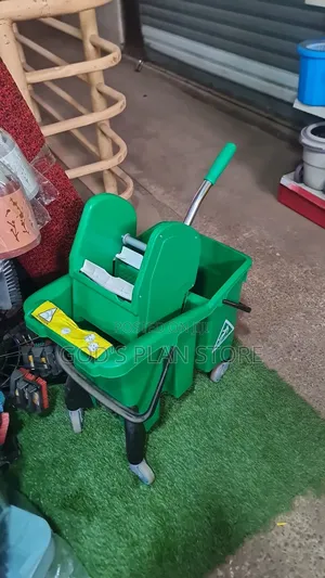 Partitioned Plastic Mopping Buckets Mopping Buckets Plastic