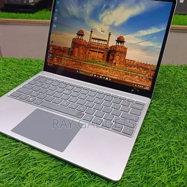 New Laptop Microsoft Surface Pro 4 16GB Intel Core i7 SSD 512GB