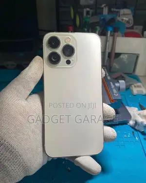 iPhone and Samsung Backglass Replacements
