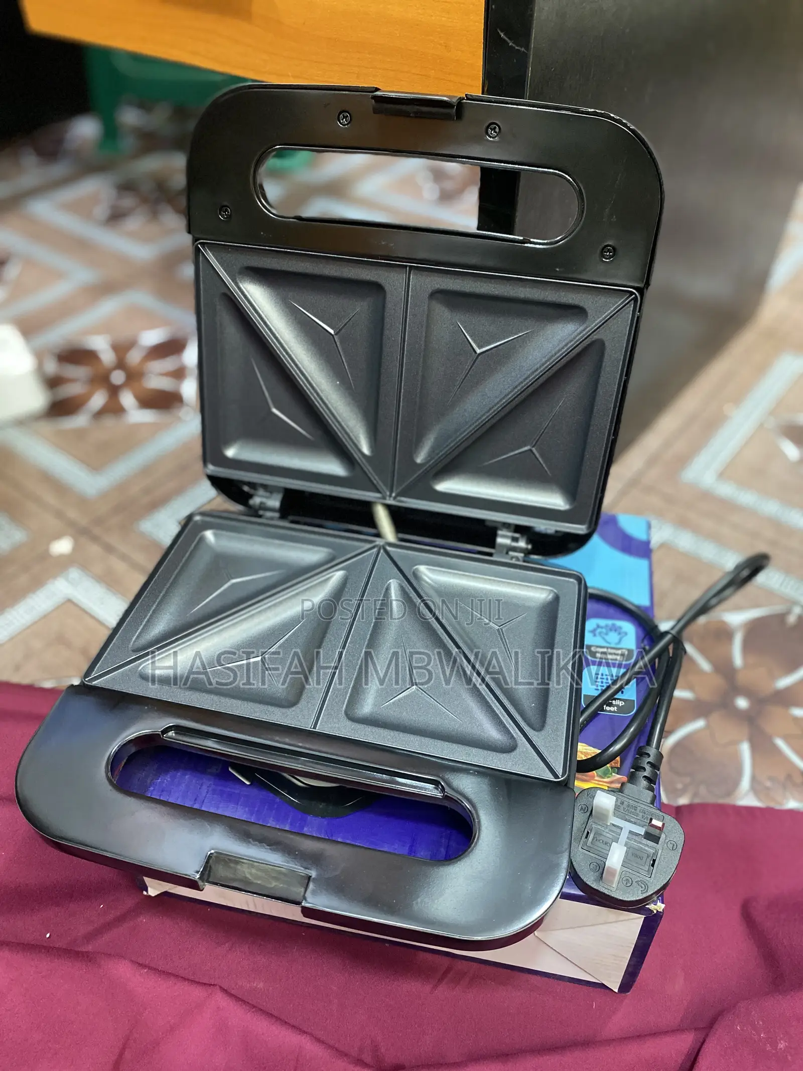 Von Sandwich Maker