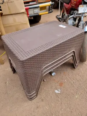 Plastic Restaurant Table