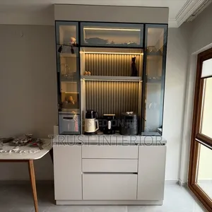 Modern Kitche Fitters 7632