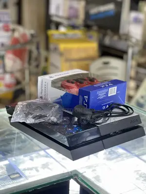 Ps4 Standard (Playstation 4 ) With 10 Games and 2 Controllers