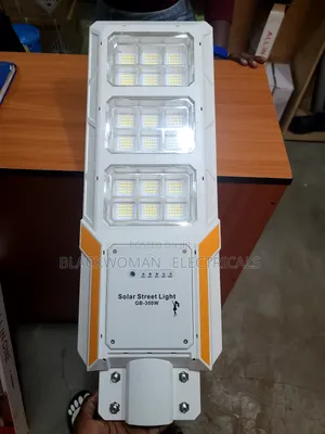 200w Solar Streetlight (Outdoor Security Light)