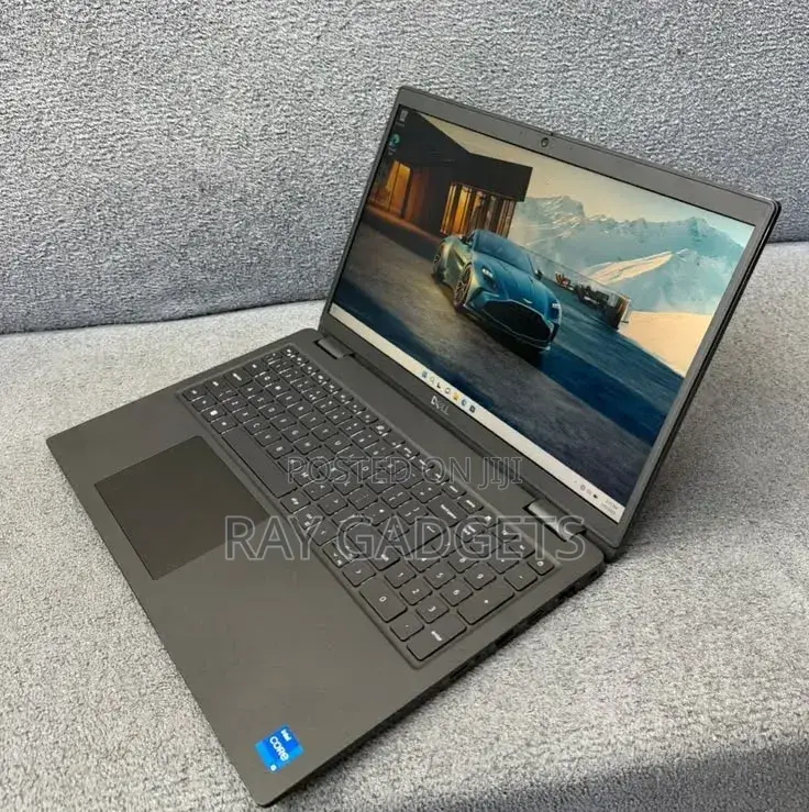 New Laptop Dell Latitude 3520 8GB Intel Core i5 SSD 256GB
