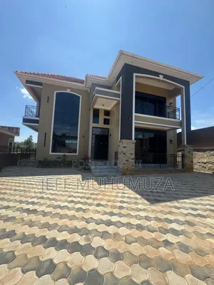 4bdrm Duplex in Kawempe for sale