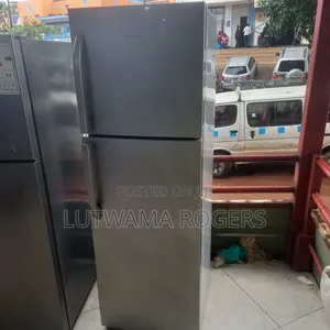 Hisense 328ltrs