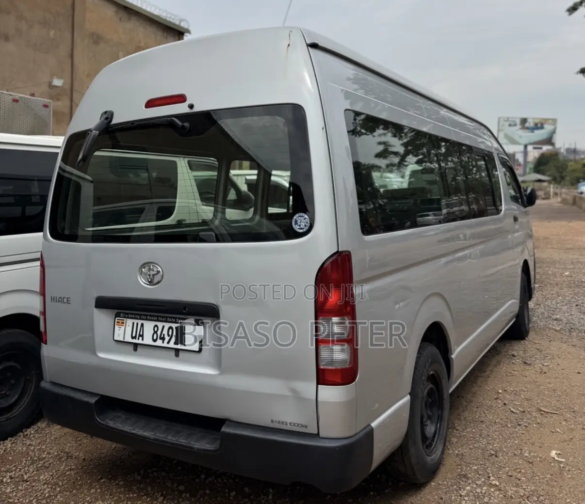 Toyota HiAce 2012 Silver