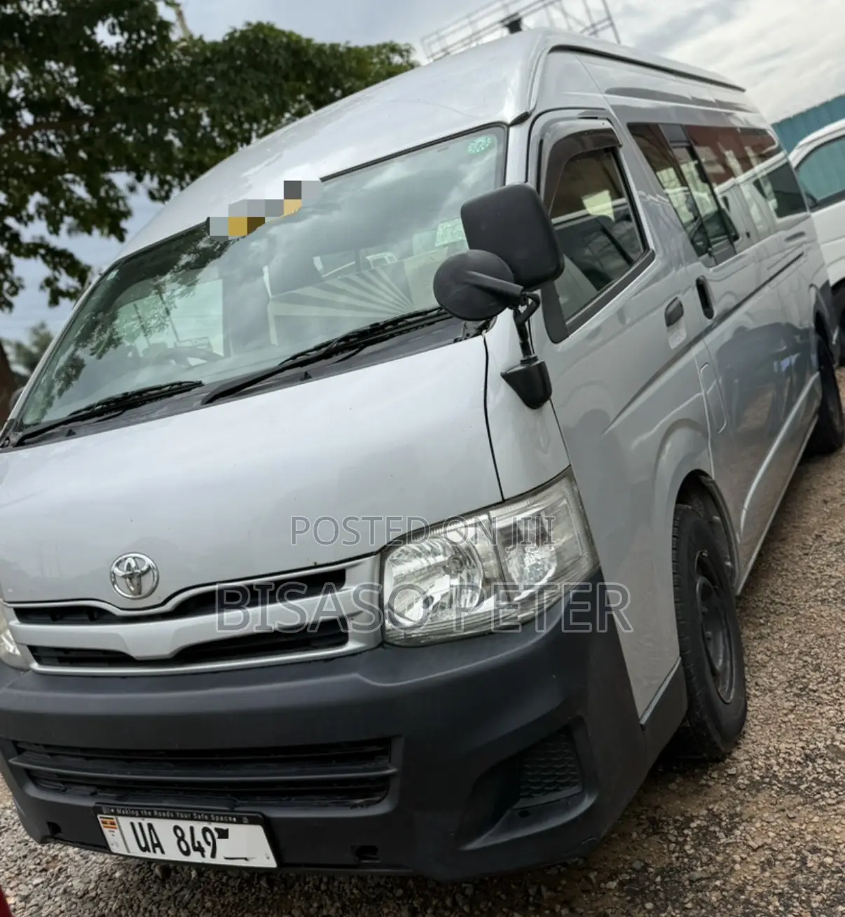 Toyota HiAce 2012 Silver