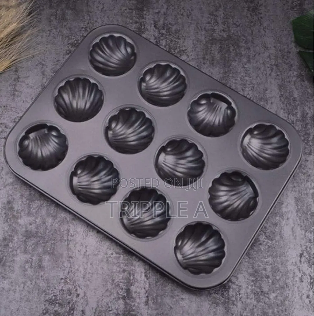 Shell Shaped Griddle 12 Holes Carbon Steel Mold