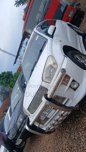 Toyota RAV4 2004 White