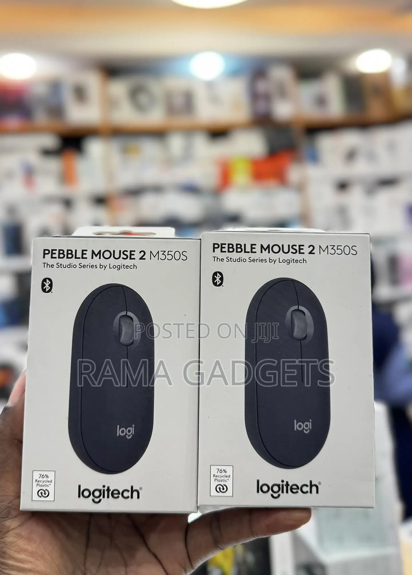 Logitech Pebble Mouse 2 M350s.