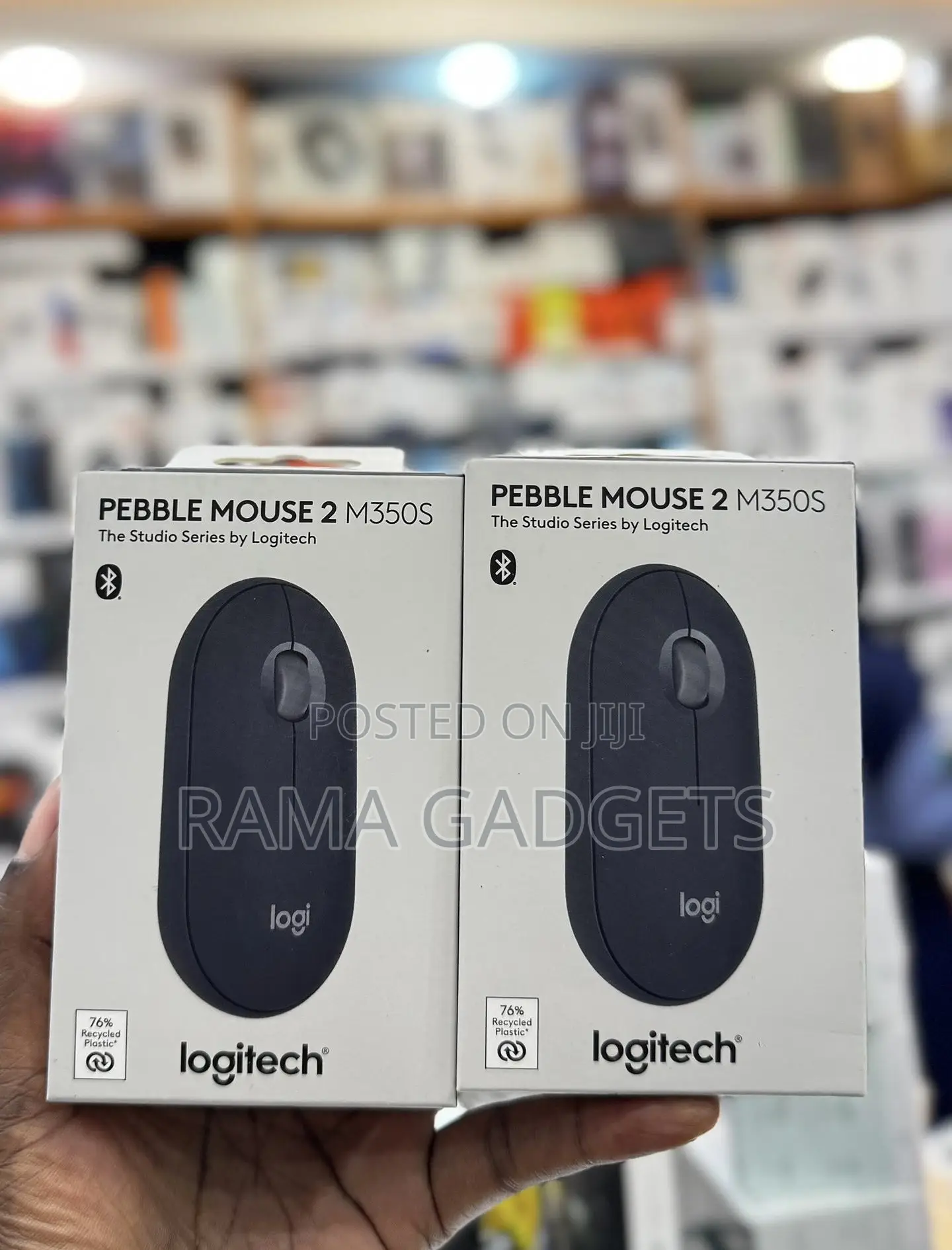 Logitech Pebble Mouse 2 M350s.
