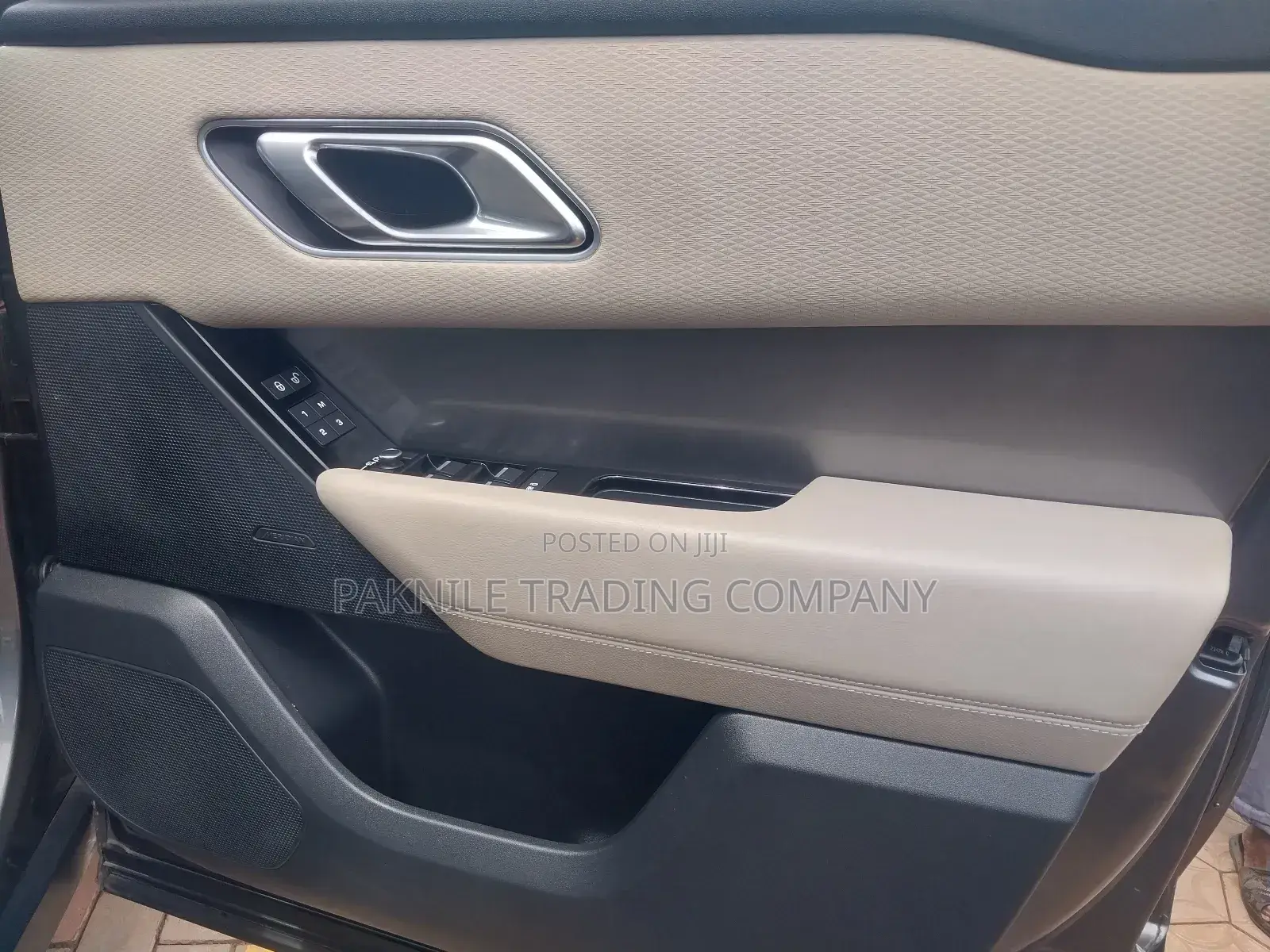 Rover 200 2019 Silver
