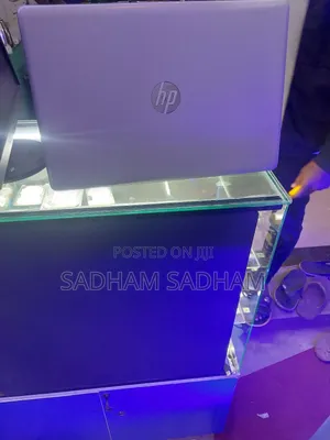 Laptop HP 17-3000 8GB Intel Core i3 SSD 256GB