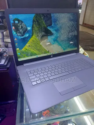 Laptop HP 17-3000 8GB Intel Core i3 SSD 256GB