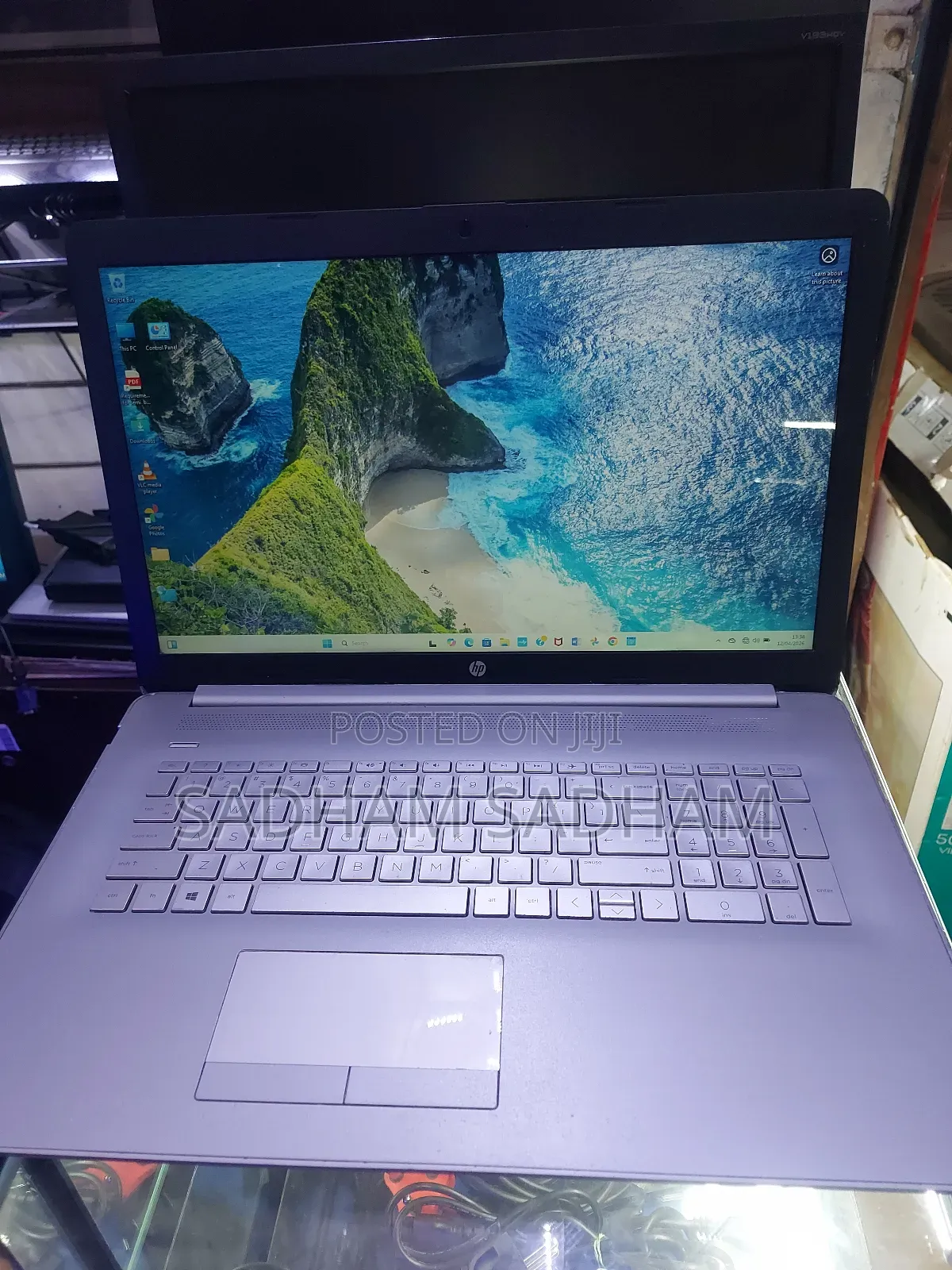 Laptop HP 17-3000 8GB Intel Core i3 SSD 256GB