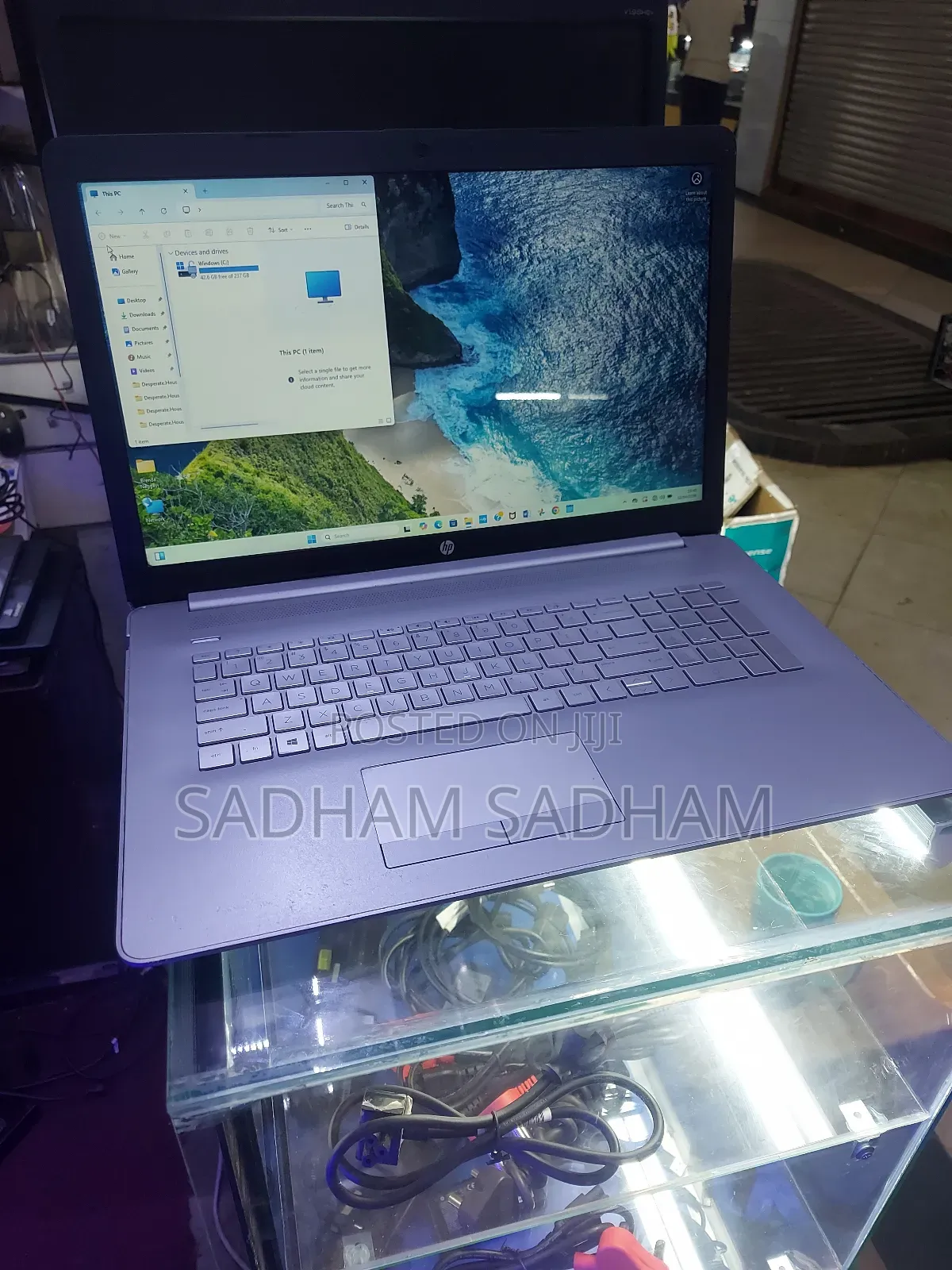Laptop HP 17-3000 8GB Intel Core i3 SSD 256GB