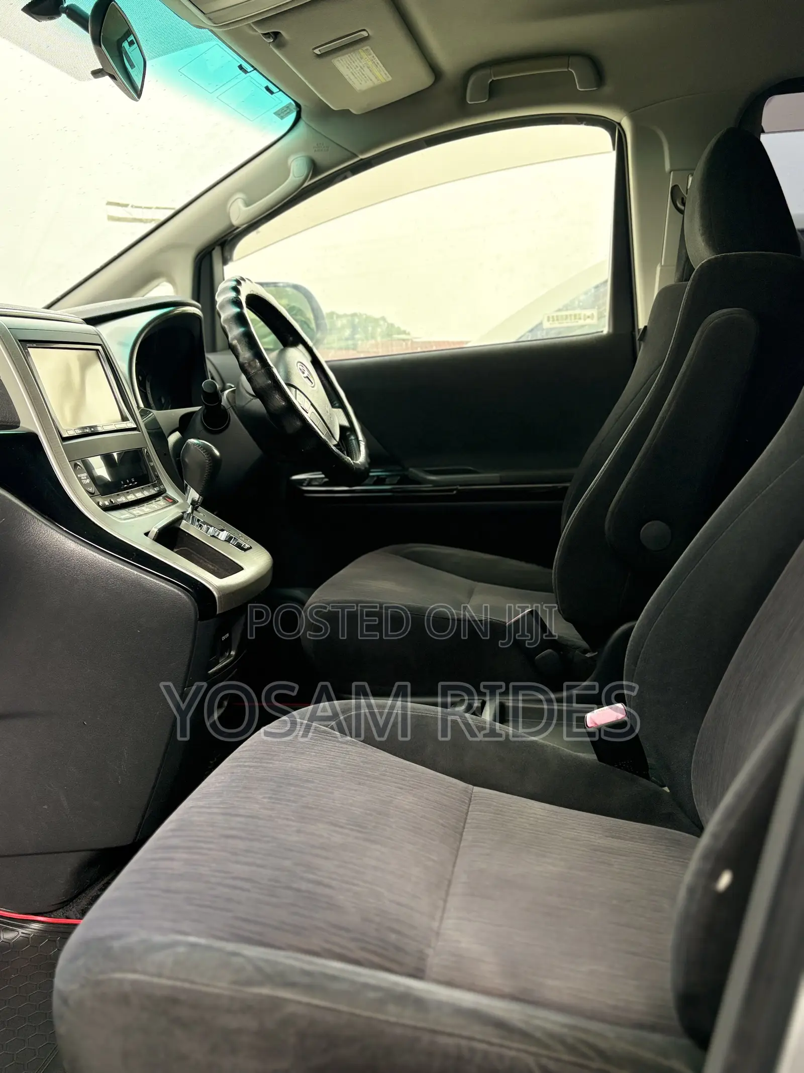 Toyota Vellfire 2012 Silver