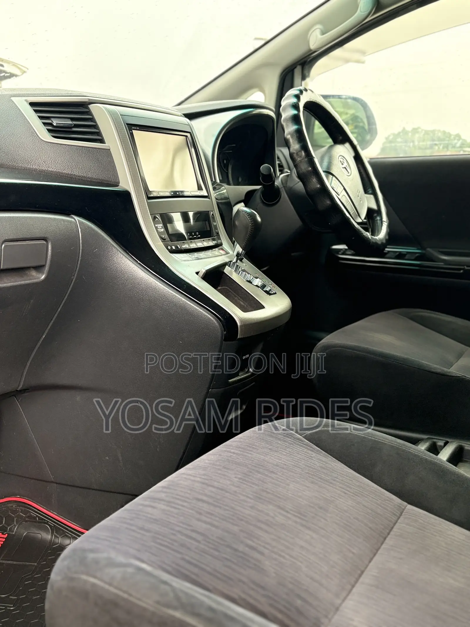 Toyota Vellfire 2012 Silver