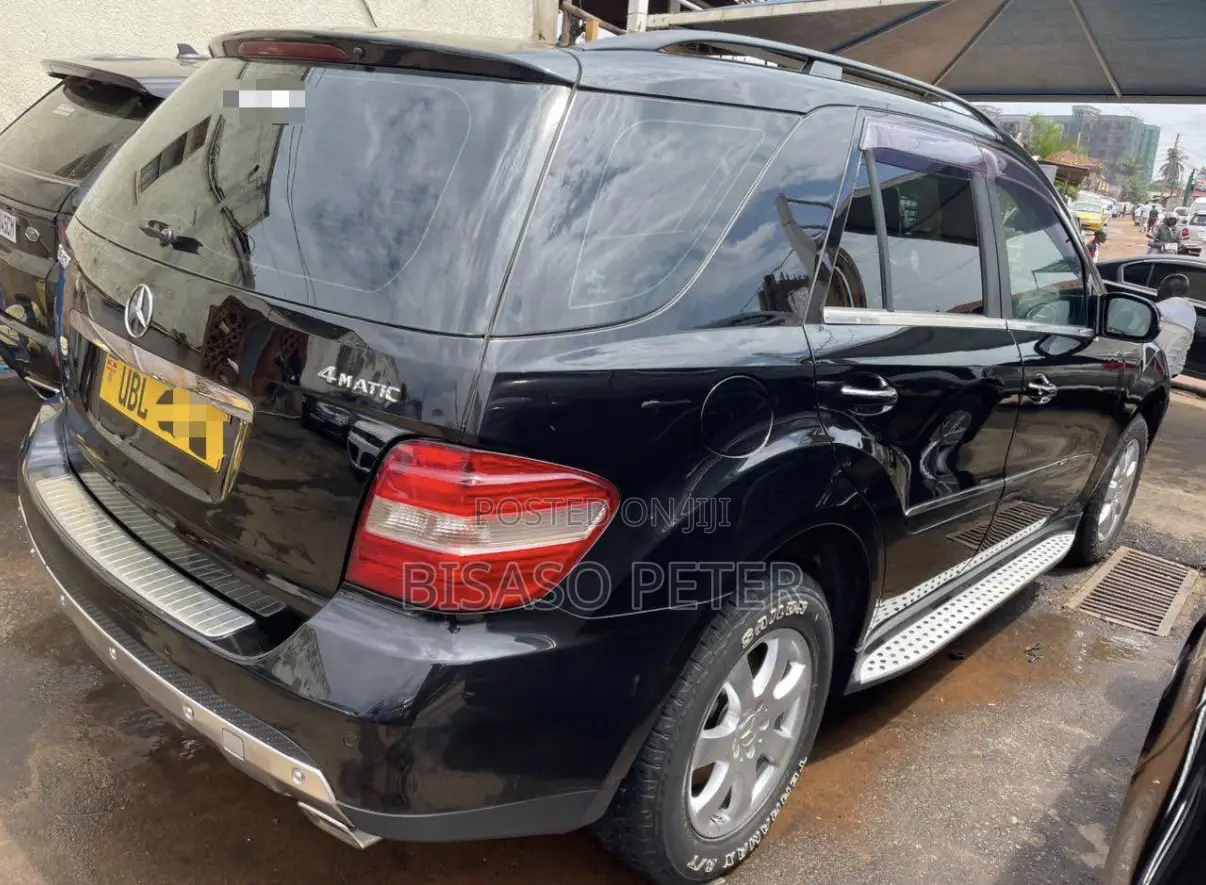 Mercedes-Benz M Class 2010 Black