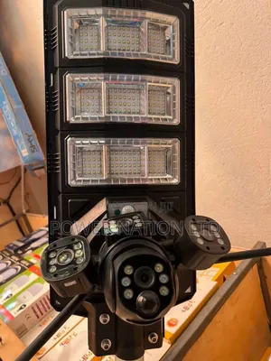 450w Solax Power Solar Street Light With 3 Lense Camera