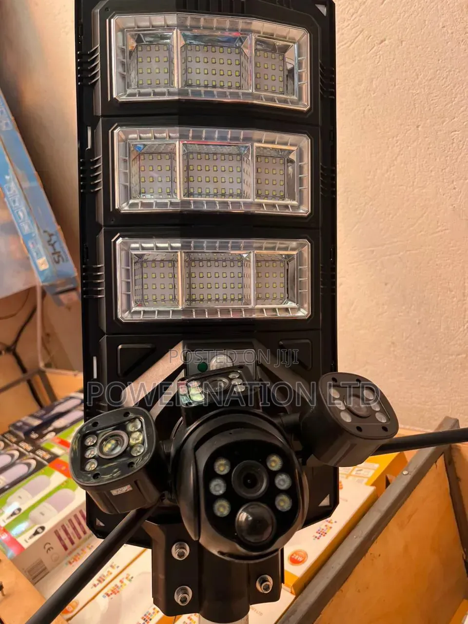 450w Solax Power Solar Street Light With 3 Lense Camera
