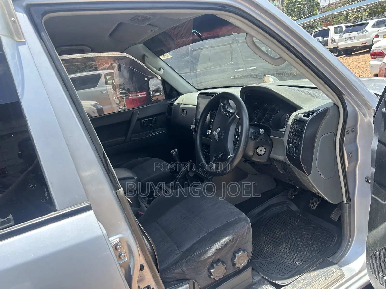 Mitsubishi Pajero 2004 Silver