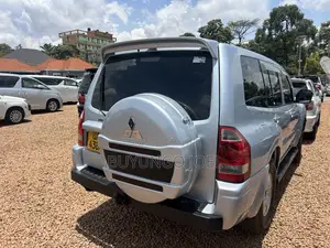 Mitsubishi Pajero 2004 Silver