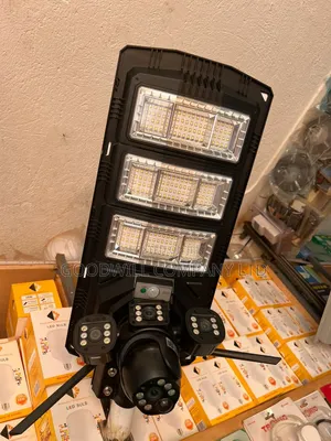 450w Sigenergy Solar Street Light With 3 Lense Camera